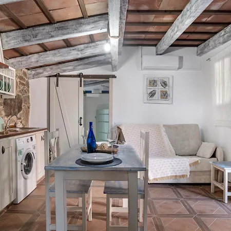 Casas Alfonso Y Laura *