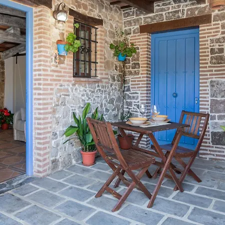 Casas Alfonso Y Laura