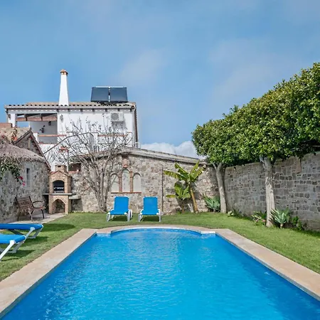 Casas Alfonso Y Laura *