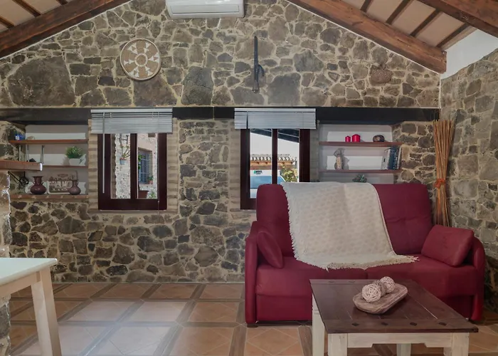 Casas Alfonso Y Laura *